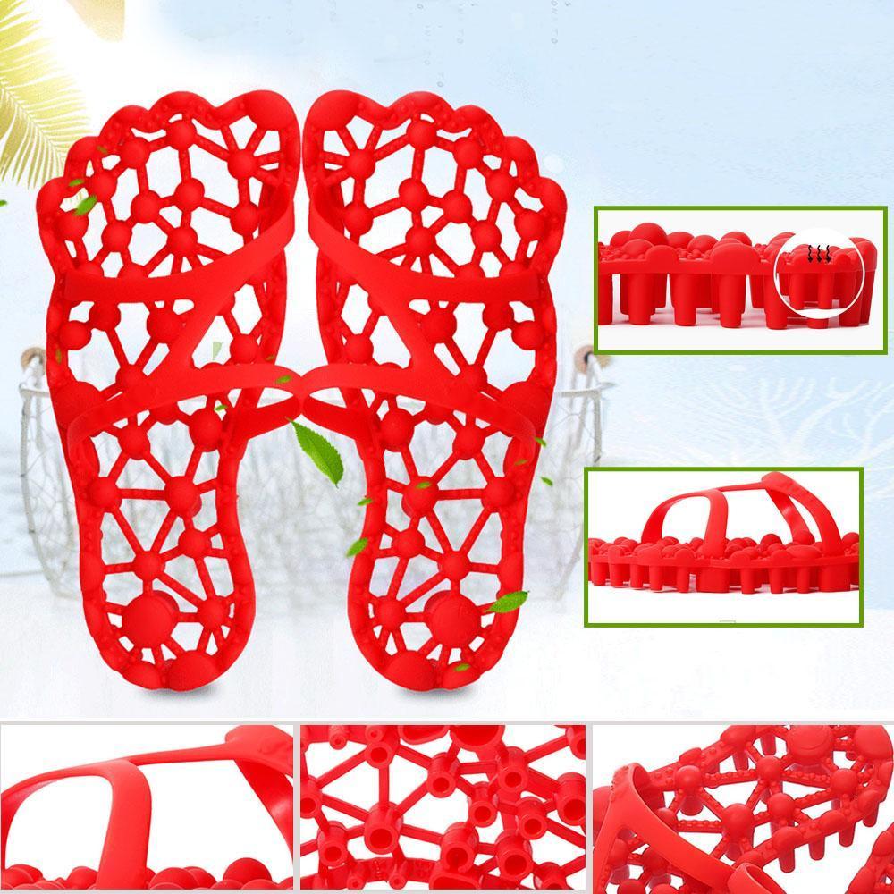 Massage nodes on the slipper footbed