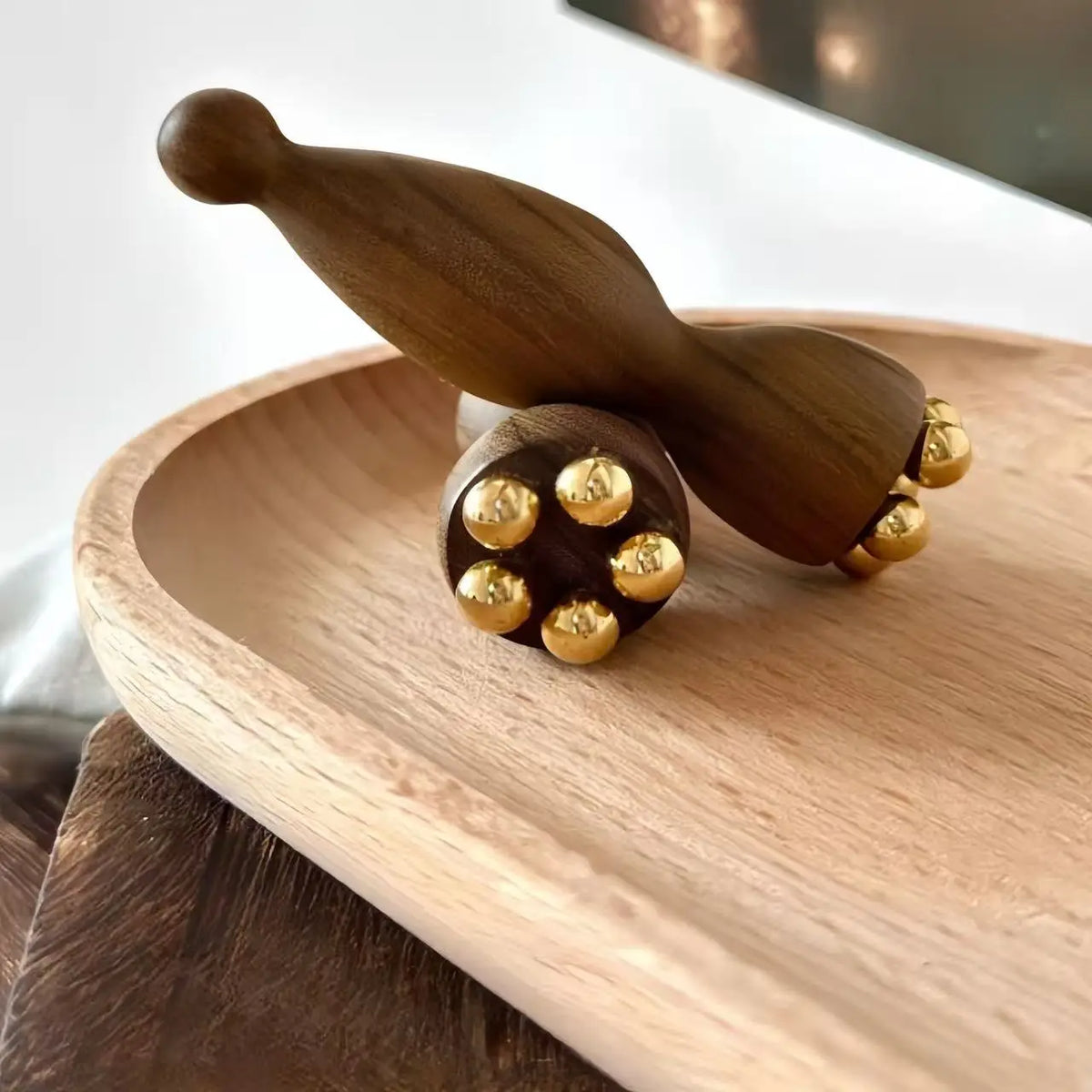 Brass lotus eye massager – image 5