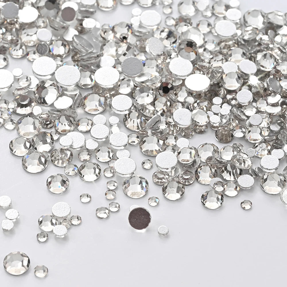 Nail rhinestones and charms 12-grid box – image 3