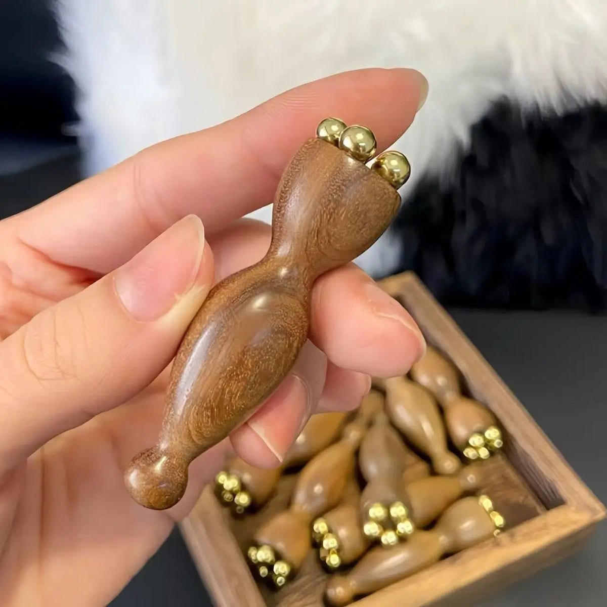 Brass lotus eye massager